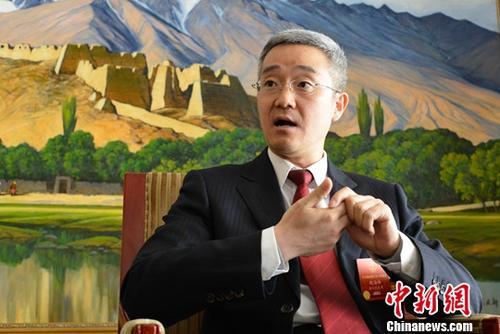 資料圖:胡海峰接受<a target='_blank' >中新社</a>記者采訪。<a target='_blank' >中新社</a>記者 滿會(huì)喬 攝 點(diǎn)擊進(jìn)入下一頁