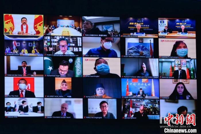 來自東南亞、南亞國家的40多個(gè)政黨和社會組織領(lǐng)導(dǎo)人及代表100余人參會?!≈新?lián)部 供圖 來自東南亞、南亞國家的40多個(gè)政黨和社會組織領(lǐng)導(dǎo)人及代表100余人參會。 中聯(lián)部 供圖