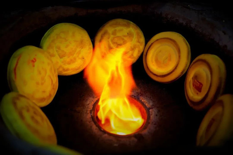 即將出爐的榆林美食干爐。榆林市文旅局供圖