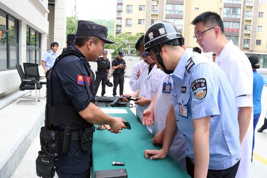 圖示, 示意圖

中度可信度描述已自動生成:ver1