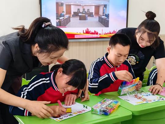 圖示, 示意圖

中度可信度描述已自動生成:ver1