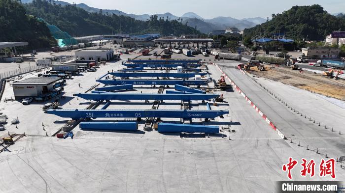 圖為中越友誼關(guān)—友誼智慧口岸中方項目施工現(xiàn)場。農(nóng)志翔 攝