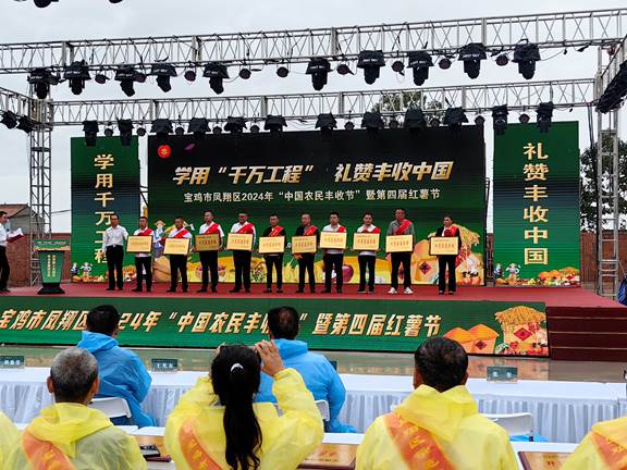 圖示, 示意圖

中度可信度描述已自動生成:ver1