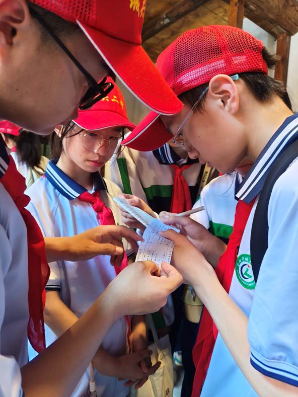 圖示, 示意圖

中度可信度描述已自動生成:ver1