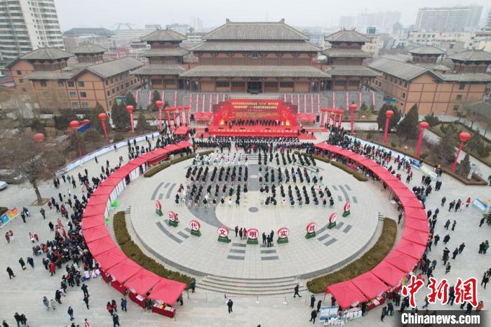 甘肅15個省直部門聯(lián)合開展“三下鄉(xiāng)”:把快樂送進(jìn)農(nóng)村