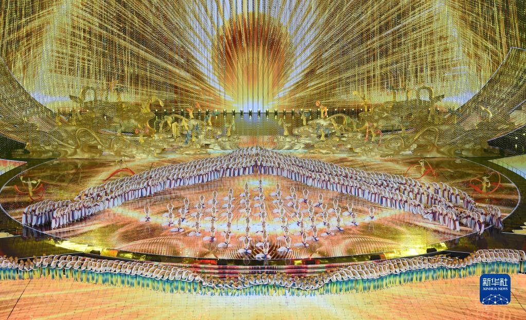 2019年5月15日，亞洲文化嘉年華活動在北京“鳥巢”舉行。這是手姿舞蹈《絲路綻放》。新華社記者 王毓國 攝