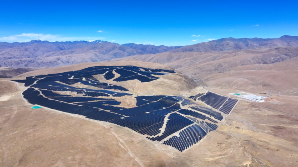 華能加娃一期光儲(chǔ)電站。華能雅江公司供圖 華能加娃一期光儲(chǔ)電站。華能雅江公司供圖