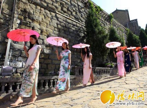 府州古城走秀