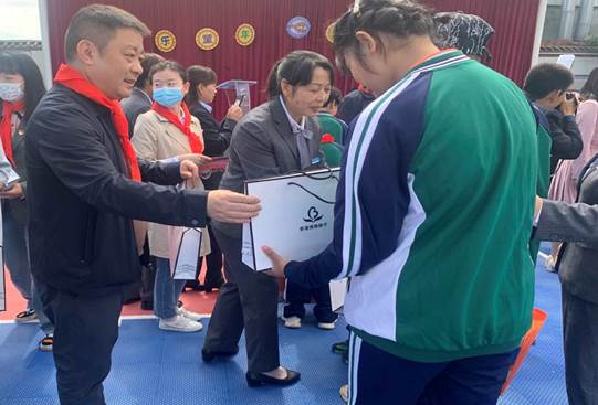 89b54cfb-eb68-475e-9257-c9e40e59da45