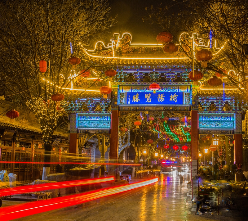 榆林古城夜景。榆陽區(qū)文旅文廣局供圖